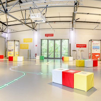 Blick in die Ausstellung "Zug zur Zukunft. Wie geht Verkehrswende?"